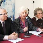 Estela de Carlotto y Rosa Roisimblit junto al ex juez español Baltasar Garzón. Imagen: Rafael Yohai.