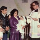 Oscar Medina y su esposa -ambos desaparecidos- con el cura Zitelli, que era amigo de la familia.