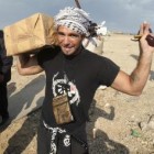 El activista Vittorio Arrigoni, en Gaza en 2008.- Suhaib Salem (Reuters)